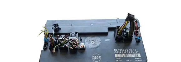 Mercedes-Benz Vito Viano W639 SAM control unit 6399005400