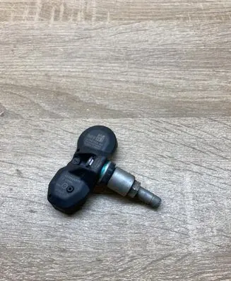 BMW 3 E90 E91 Tire pressure sensor 6790054
