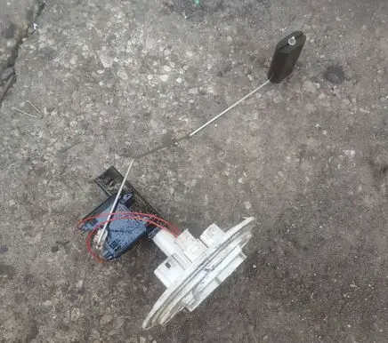 Volvo V70 Fuel level sensor 58228