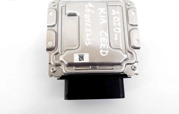KIA Ceed Adblue control unit 296102U210