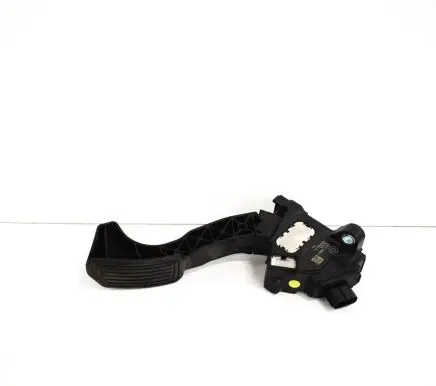 Toyota RAV 4 (XA40) Accelerator throttle pedal 781100W040