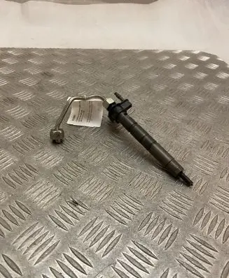 BMW 7 G11 G12 Fuel injector 0445118