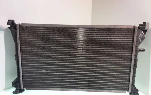Ford Focus Coolant radiator 98AB8005MF