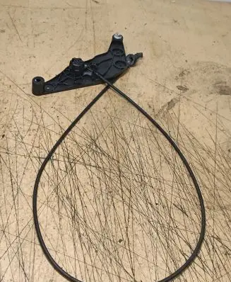 Engine bonnet (hood) release handle