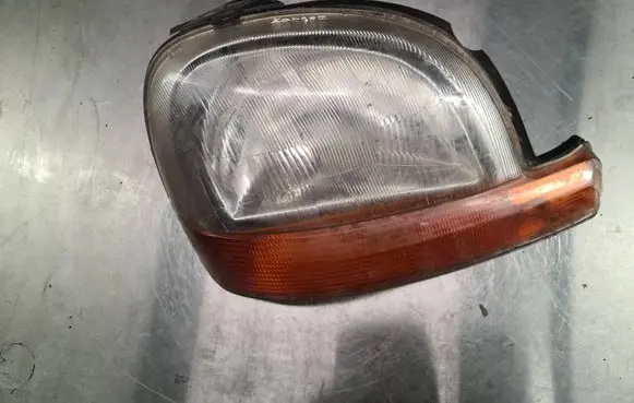 Volkswagen PASSAT B5 Headlight/headlamp 88204975 7701044038