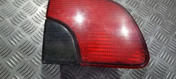 Peugeot 406 Tailgate rear/tail lights
