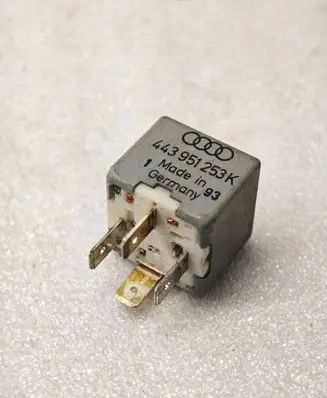 Audi A6 S6 C5 4B Other relay 443951253K