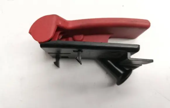 Mercedes-Benz E W212 Engine bonnet (hood) release handle a2048800120 13971559