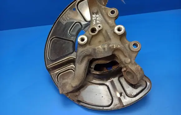 Mercedes-Benz E W212 Front wheel hub 21224