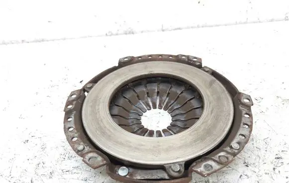 Toyota Yaris Pressure plate 