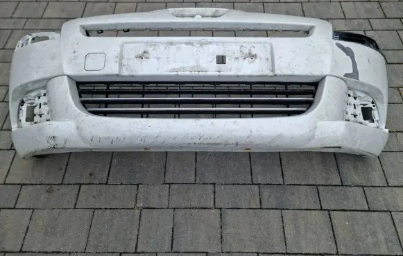 Peugeot 5008 Front bumper