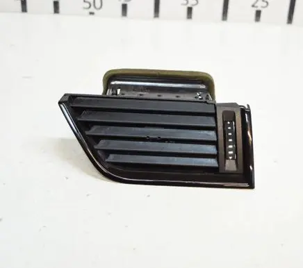 Skoda Octavia Mk3 (5E) Dashboard air vent grill cover trim 5E0819702