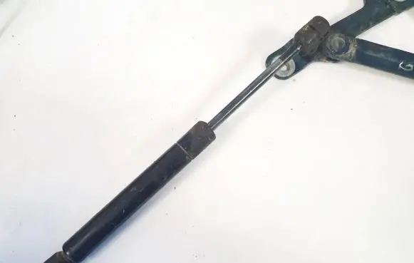 Audi A4 S4 B5 8D Tailgate/trunk strut/damper