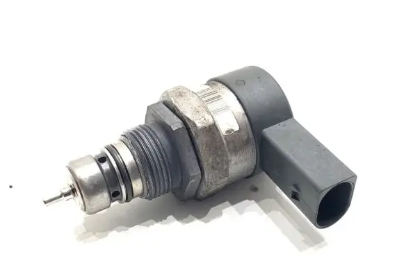 Mercedes-Benz E W212 Fuel pressure regulator A6420700146