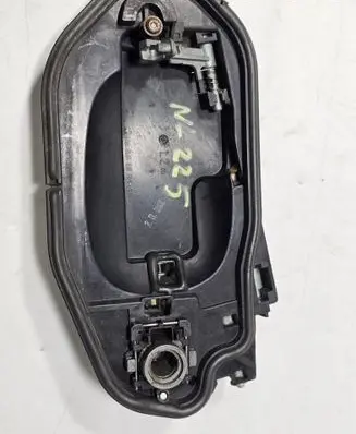 BMW 5 E60 E61 Front door exterior handle/bracket 7191615