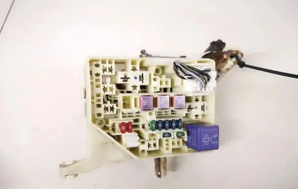 Toyota Yaris Fuse box set