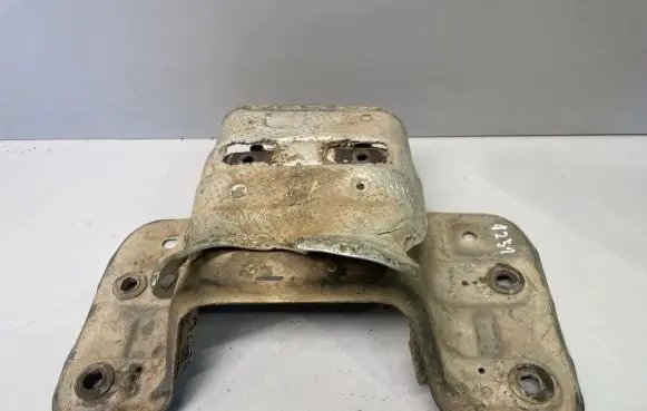 Volvo XC90 Driveshaft support bearing bracket 