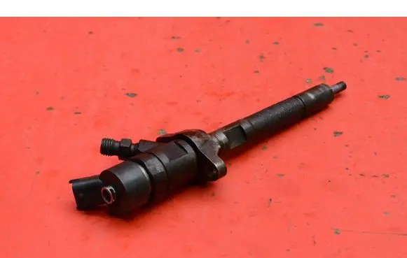 Ford Focus C-MAX Fuel injector 0445110259