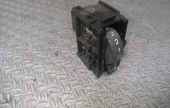 Renault Laguna II Headlight level height control switch 820014786B