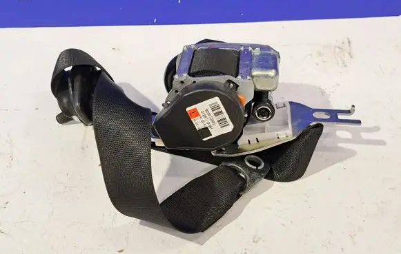 Mercedes-Benz GL X166 Front seatbelt 620570300