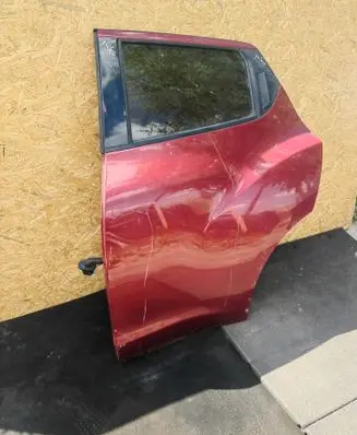 Nissan Juke I F15 Rear door 