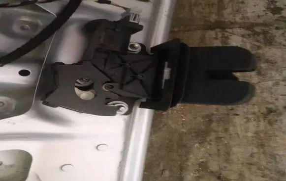 Audi A6 S6 C6 4F Tailgate/trunk/boot lock/catch/latch