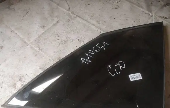 Citroen C4 I Picasso Rear side window as2