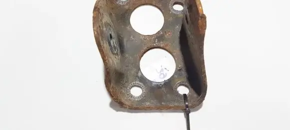 Volkswagen Golf IV Bracket in trunk/boot 