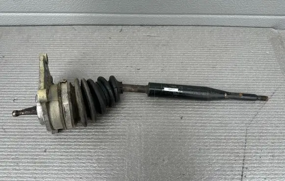 Nissan Patrol Y60 Gear shifter/selector 3327520J00
