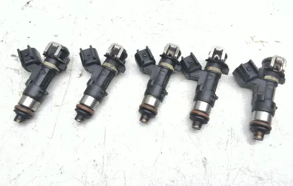 Volvo V70 Fuel injectors set 30757534 0280158096 6M5G9F593AB