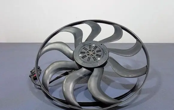 BMW X4 F26 Electric radiator cooling fan 8686171