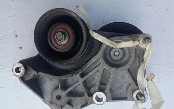 Jaguar XF X250 Air conditioning tensioner 9W838A610DA