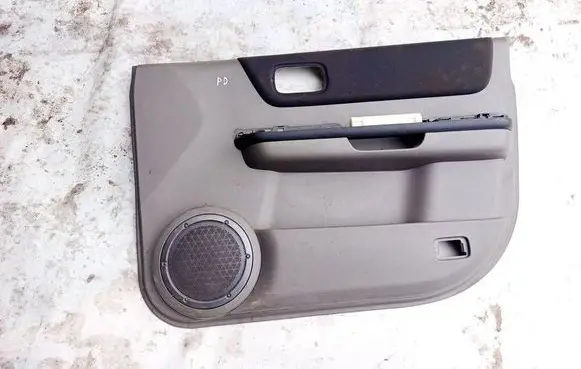 Nissan X-Trail T30 Front door card panel trim 809008H300