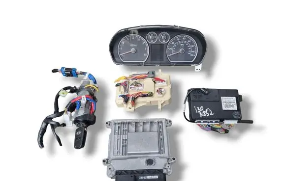 Hyundai i30 Engine ECU kit and lock set 391122B102