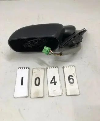 Volvo XC70 Front door electric wing mirror 30634905