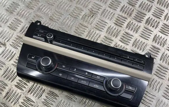 BMW 5 F10 F11 Climate control unit 9324317 0001751838 900256300015