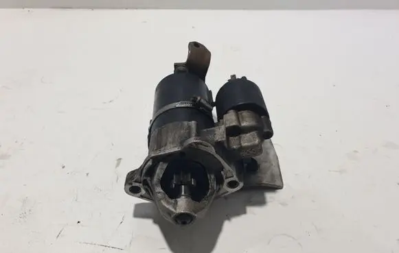 Audi A4 S4 B5 8D Starter motor 1005821933