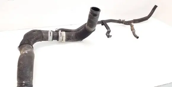 Toyota RAV 4 (XA30) Engine coolant pipe/hose