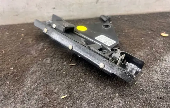 Audi TT TTS Mk2 Convertible roof lock/latch 8J7871444A AJ355 015449
