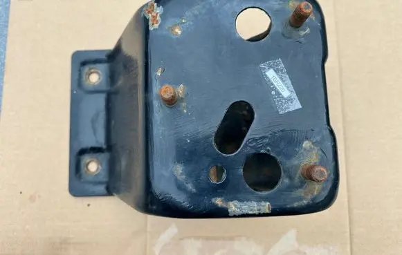Nissan Patrol Y60 Spare wheel mounting bracket 5721006J00