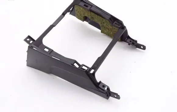 Suzuki Grand Vitara II Center console 75811-65J00