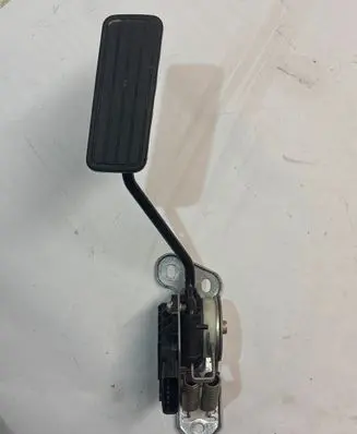 Subaru Legacy Accelerator throttle pedal 36010AG050 1988000170 02017