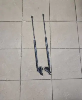 Toyota Corolla E210 E21 Tailgate/trunk strut/damper 6896002200 6895002190