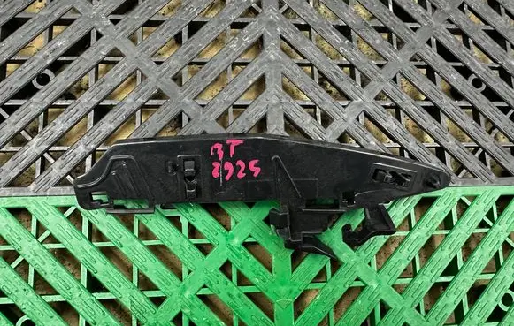 BMW X3 G01 Front bumper mounting bracket 7399982 13960514