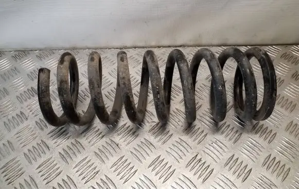 Jeep Grand Cherokee (WK) Front coil spring 