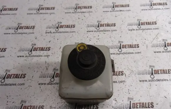 Toyota Avensis Verso Brake fluid reservoir 13231140230