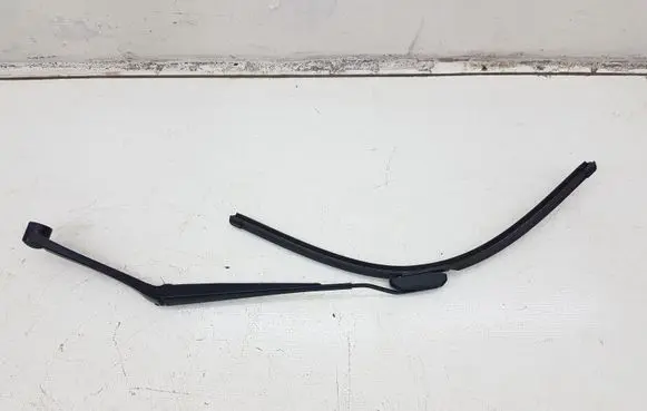 Hyundai Tucson TL Windshield/front glass wiper blade 
