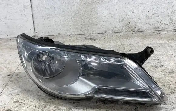 Volkswagen Tiguan Headlight/headlamp 5N1941032R 1ED24703802 24703802000262