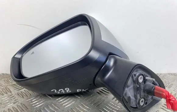 Mitsubishi Outlander IV Front door electric wing mirror