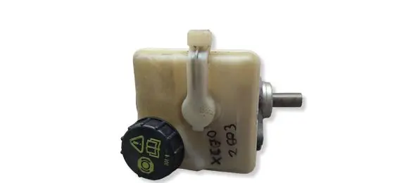 Volvo XC70 Master brake cylinder 8646006 2206W 8646009